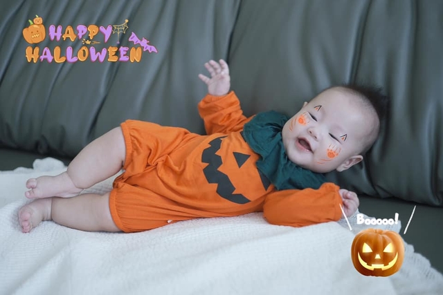 Hình ảnh Halloween hài hước cưng xỉu của cặp song sinh nhà Phương Oanh - Ảnh 5.