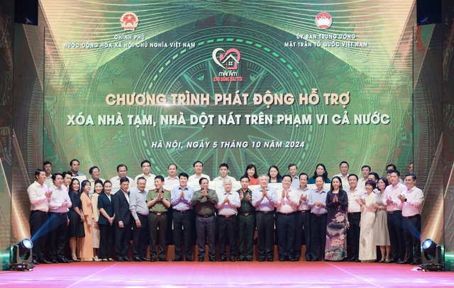 LPBank chung tay vì cộng đồng: Trao 100 tỷ đồng xoá nhà tạm, nhà dột nát- Ảnh 2.