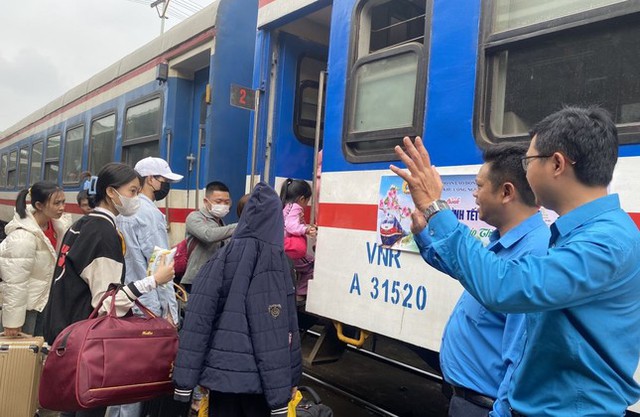 Tin tối 19/11: Bộ Công an: Xuất hiện tình trạng cán bộ, nghệ sĩ, cầu thủ bóng đá sử dụng ma túy; rút đơn kiện, Thanh Thảo khép lại 13 năm tranh chấp với Thúy Vinh- Ảnh 5.