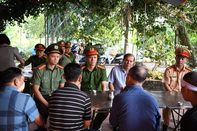 Cơ quan chức năng tỉnh Phú Thọ hỏi thăm các gia đình trong vụ đuối nước thương tâm- Ảnh 1.