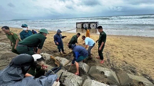 Tin tối 30/11: Xác minh ô tô đi ngược chiều vành đai 2 ở Hà Nội; Thí sinh Việt nào lọt top có điểm thi tiếng Anh cao nhất thế giới? - Ảnh 2.