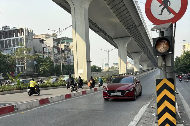 Tin tối 30/11: Xác minh ô tô đi ngược chiều vành đai 2 ở Hà Nội; Thí sinh Việt nào lọt top có điểm thi tiếng Anh cao nhất thế giới? - Ảnh 4.