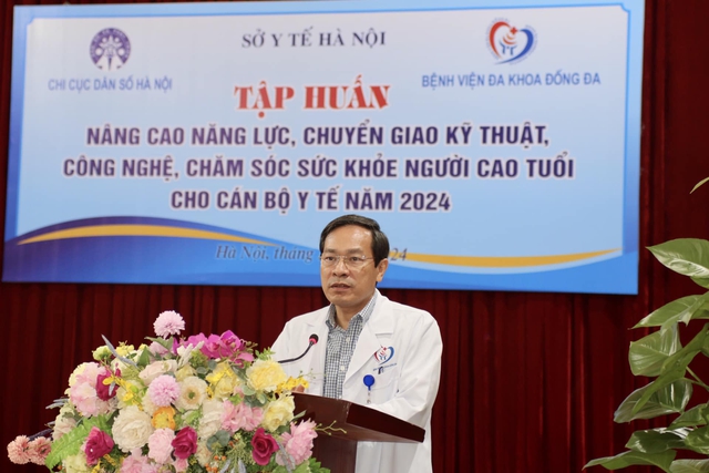 Hà Nội tập huấn nâng cao năng lực chăm sóc sức khỏe người cao tuổi cho cán bộ y tế - Ảnh 3.