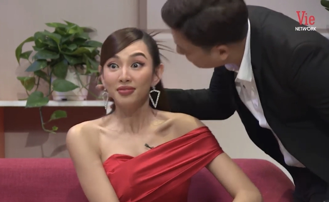 Một hoa hậu từng ngỡ ngàng khi bị Trường Giang 'hôn trộm' trên sóng truyền hình - Ảnh 2.