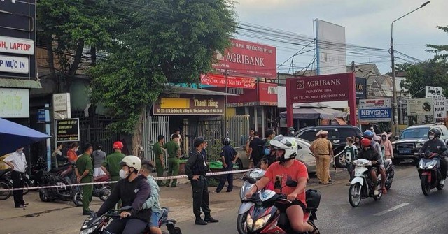 Cháy nhà ở Đồng Nai, 1 người tử vong, 1 nạn nhân cấp cứu - Ảnh 1.