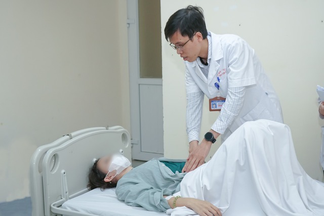 Cứu sống nữ bệnh nhân người Philippines suýt vỡ ruột - Ảnh 1.