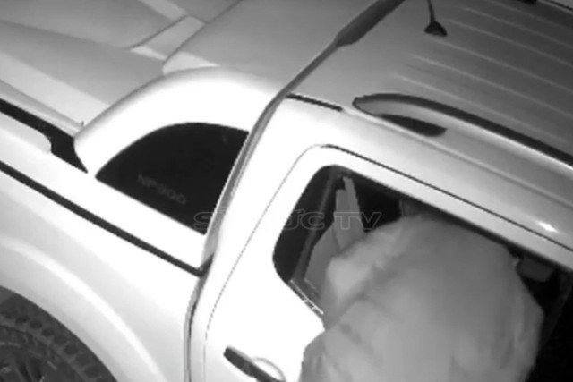 Chân tướng đối tượng chuyên dùng gạch đập kính ô tô để trộm cắp - Ảnh 2.