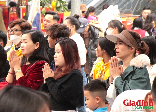 Những điều kỳ bí về ngôi Đền thiêng ở vùng đất Hồng Châu và Lễ hội đặc biệt Quan lớn Tuần Tranh- Ảnh 2.