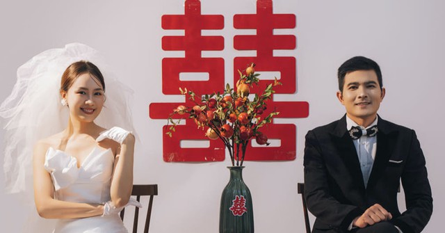 Quang Sự lần đầu nói về hôn nhân 10 năm và quy tắc không cảnh nóng của Hồng Diễm - Ảnh 2.