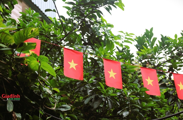 Độc lạ con ngách ở Hà Nội với hàng chục căn nhà 'mặc đồng phục'- Ảnh 10.