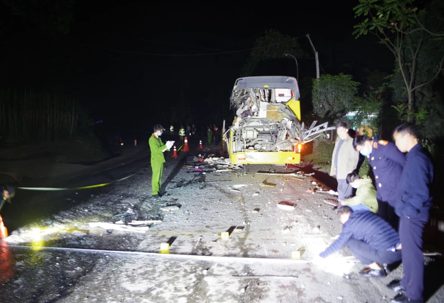Lời khai của tài xế xe container trong vụ tai nạn khiến 5 người tử vong ở Tuyên Quang - Ảnh 2.