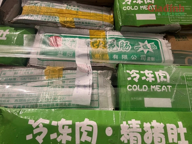 'Chặn' hơn 20.000 killogram thực phẩm đông lạnh là nội tạng động vật nhiều 'không' suýt giao đến quán nhậu- Ảnh 2.