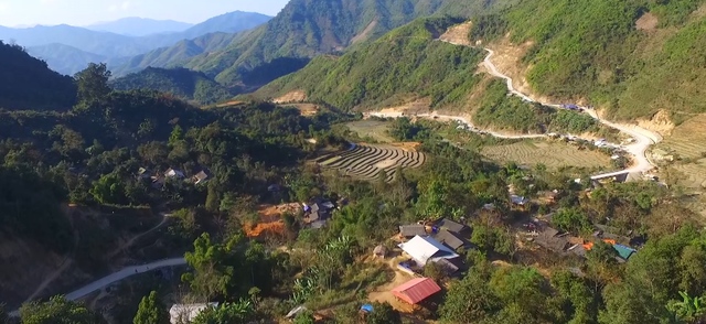 ‘Nốt trầm’ sau những bản án ly hôn ‘yêu sớm, cưới vội’- Ảnh 1.