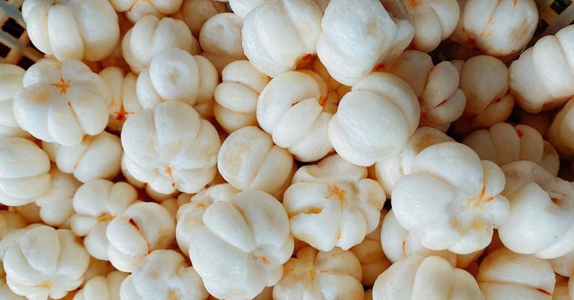 Một loại quả non ở chợ Việt giá 850 nghìn/kg, hàng vẫn ‘đắt như tôm tươi’ - Ảnh 1.