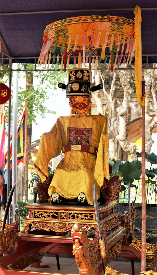 Lễ hội đền Nguyễn Cảnh Hoan nhận Di sản văn hóa phi vật thể quốc gia - Ảnh 2.
