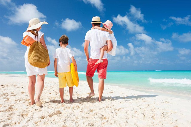 Bỏ túi 9 kinh nghiệm khi cho trẻ đi du lịch kỳ nghỉ lễ, cha mẹ không nên bỏ qua - Ảnh 2.