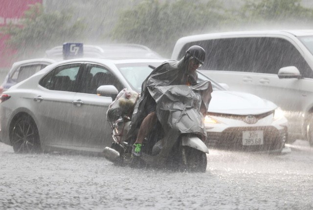 Những khu vực nào trên địa bàn Hà Nội dễ ngập úng nhất nếu xảy ra mưa lớn?- Ảnh 3.