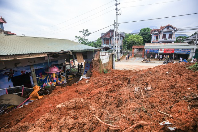 Trách nhiệm pháp lý vụ sập tường khu vui chơi khiến 3 cháu bé tử vong thương tâm- Ảnh 2.