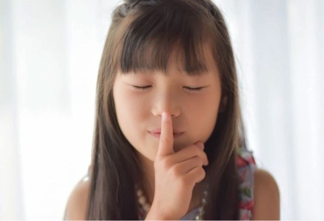 10 quy tắc nơi công cộng ảnh hưởng lớn đến tương lai của trẻ mà cha mẹ Nhật luôn tuân thủ khi dạy con - Ảnh 1.