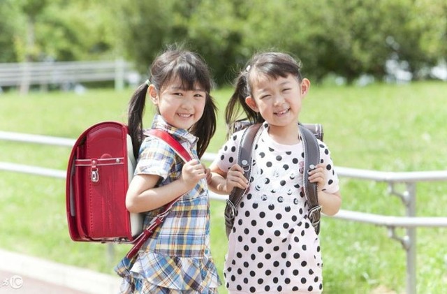 10 quy tắc nơi công cộng ảnh hưởng lớn đến tương lai của trẻ mà cha mẹ Nhật luôn tuân thủ khi dạy con - Ảnh 3.