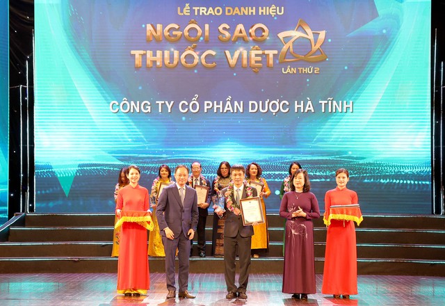 Danh hiệu &quot;Ngôi sao thuốc Việt&quot; là động lực để doanh nghiệp dược đạt mục tiêu kép - Ảnh 3.