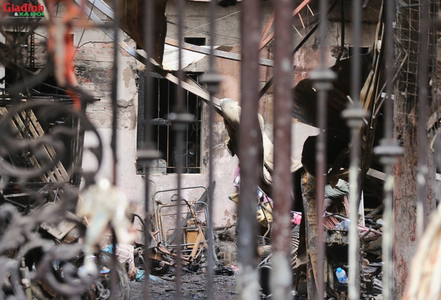 Hình ảnh khoảng sân chung trước vụ cháy nhà dân tại Trung Kính: Nguy cơ 'thảm họa' đã được báo trước?- Ảnh 7.
