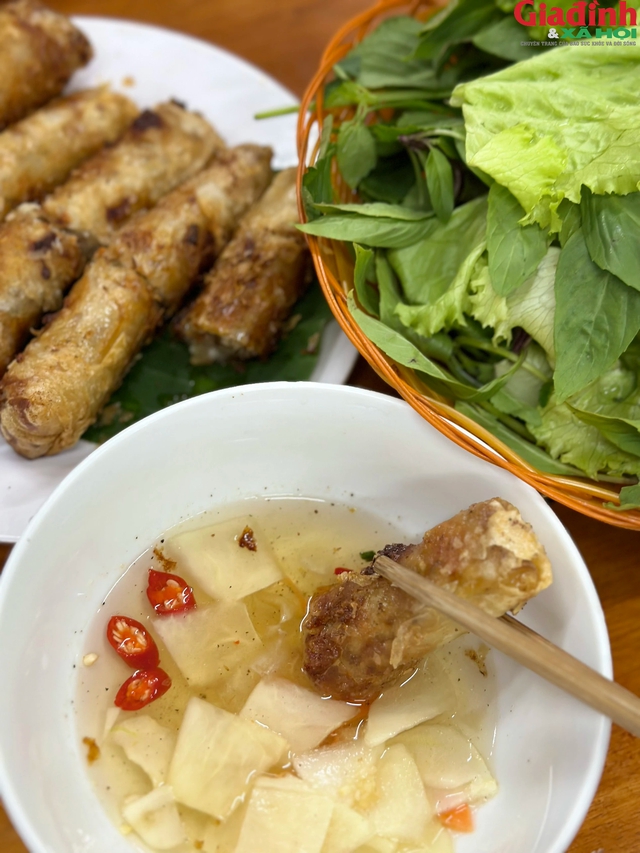 Ngày mưa mát trời, đừng quên foodtour Hà Nội với những món ăn ngon hấp dẫn- Ảnh 6.