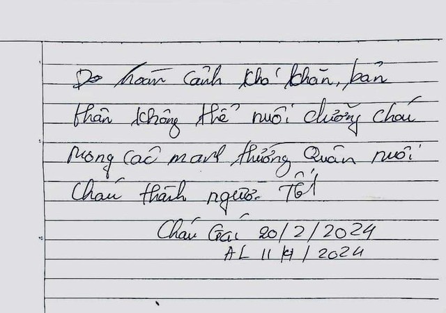 Xót xa bé gái 3 tháng tuổi bị bỏ rơi trước cổng chùa trong đêm nhờ người nuôi giúp- Ảnh 2.