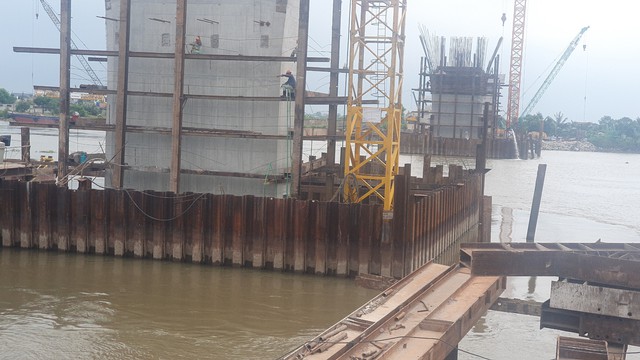 Sau 7 tháng thi công, cầu vượt sông Đáy ở Nam Định đang dần lộ diện- Ảnh 5.