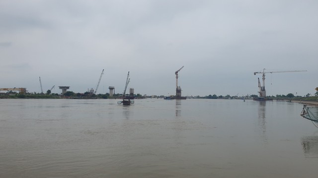 Sau 7 tháng thi công, cầu vượt sông Đáy ở Nam Định đang dần lộ diện- Ảnh 20.