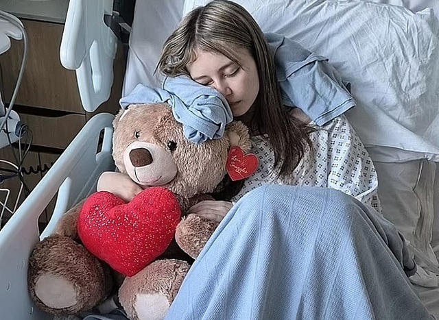 Cô gái 17 tuổi suýt chết vì bị thủng phổi chia sẻ giới trẻ hãy từ bỏ ngay thói quen gây bệnh này- Ảnh 2.