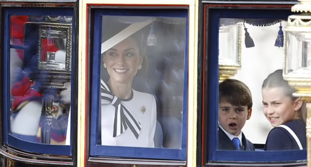 Hé lộ hình ảnh mới nhất Vương phi Kate xuất hiện trước công chúng sau thời gian điều trị ung thư- Ảnh 2.