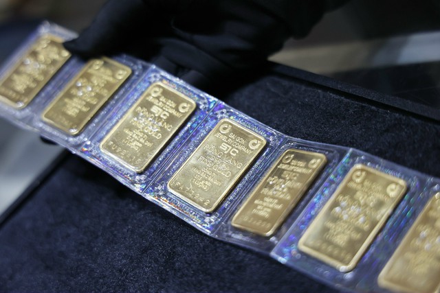 Ngân hàng Nhà nước công bố giá vàng miếng SJC ngày 4/6, giá giảm bất ngờ- Ảnh 2.