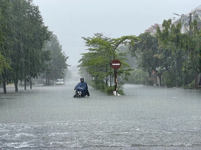 Hà Nội và miền Bắc chuẩn bị đón đợt mưa lớn kéo dài- Ảnh 1.