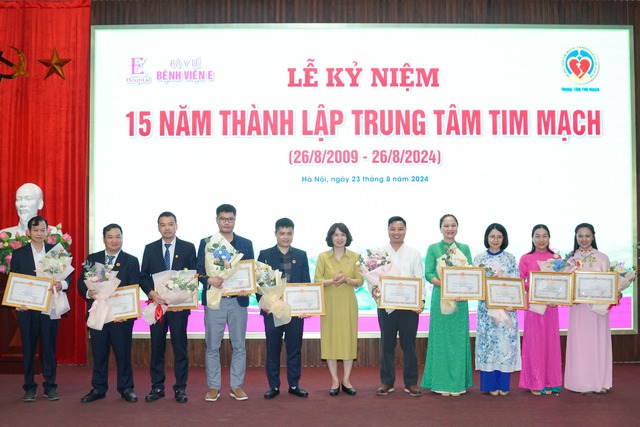 15 năm Trung tâm Tim mạch, Bệnh viện E - khẳng định vị thế và ghi dấu ấn trên bản đồ tim mạch trong nước và thế giới - Ảnh 10.