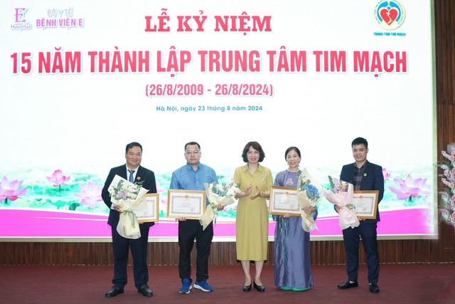 15 năm Trung tâm Tim mạch, Bệnh viện E - khẳng định vị thế và ghi dấu ấn trên bản đồ tim mạch trong nước và thế giới - Ảnh 9.