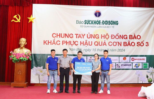 Báo SK&ĐS trao quà trị giá 1,8 tỷ đồng tới đồng bào Yên Bái: Ấm áp tình người trong cơn hoạn nạn - Ảnh 11.