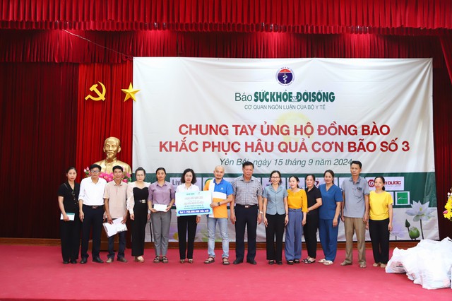 Báo SK&ĐS trao quà trị giá 1,8 tỷ đồng tới đồng bào Yên Bái: Ấm áp tình người trong cơn hoạn nạn - Ảnh 10.