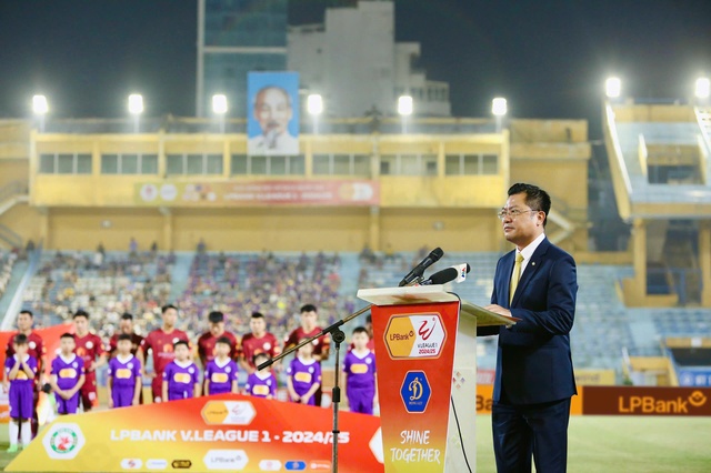 Khai mạc LPBank V.League 1- 2024/25: Mùa giải mới cùng khát vọng một nền bóng đá chuyên nghiệp- Ảnh 1.