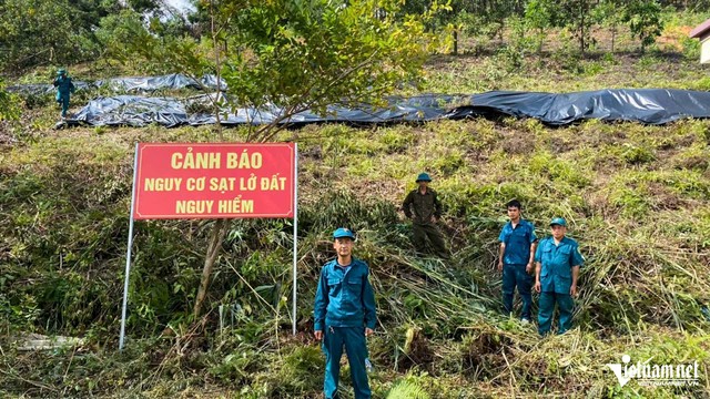 Tin sáng 19/9: Tin mới nhất về bão số 4 đang tăng tốc vào miền Trung; xuất hiện vết nứt dài trên đồi di dời 30 hộ dân - Ảnh 3.