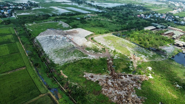 Hình ảnh 'kinh hoàng' xung quanh bãi chôn lấp rác của Công ty CP Môi trường Nam Định- Ảnh 4.