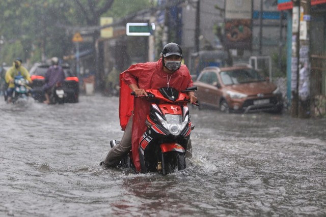 Gió mùa Đông bắc tràn về, miền Bắc đón mưa lớn từ đêm nay - Ảnh 2.