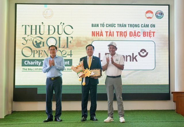 Ngân hàng Lộc Phát Việt Nam chung tay vì người nghèo trên khắp Việt Nam- Ảnh 2. Ngân hàng Lộc Phát Việt Nam chung tay vì người nghèo trên khắp Việt Nam- Ảnh 2.