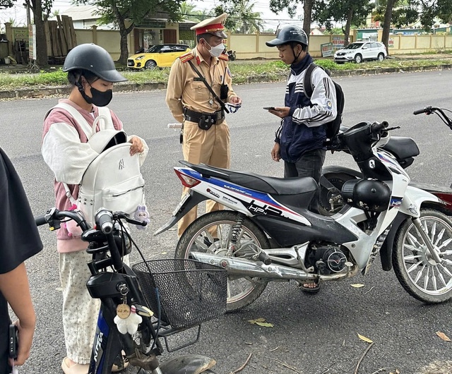 Phạt gần 9 tỷ đồng do học sinh vi phạm giao thông ở Nghệ An- Ảnh 2.