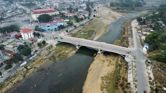 Cận cảnh linh vật rắn lần đầu tiên xuất hiện ở Bắc Kạn- Ảnh 14.