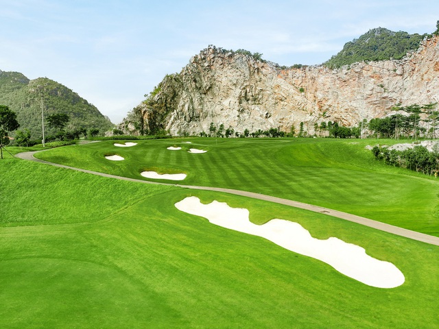Legend Valley Country Club: Từ vùng đầm lầy hoang sơ đến 'thiên đường golf' giữa lòng Ninh Bình - Ảnh 3. Legend Valley Country Club: Từ vùng đầm lầy hoang sơ đến 'thiên đường golf' giữa lòng Ninh Bình - Ảnh 3.