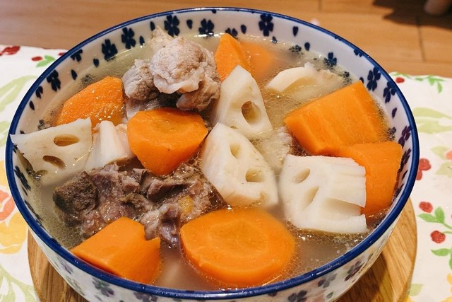 canh-cu-sen-ham-suon-nojpg-1760070871116933772167.jpg