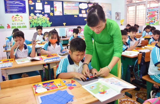 Từ 1/1/2026, giáo viên vi phạm những điều này sẽ bị xử lý - Ảnh 1.