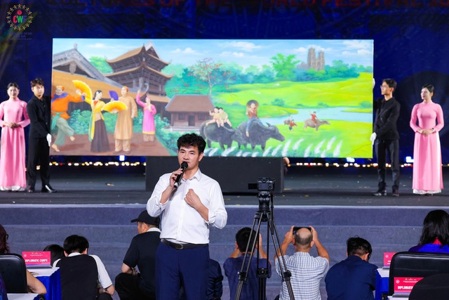 Lễ hội Văn hóa thế giới tại Hà Nội - Ảnh 1.
