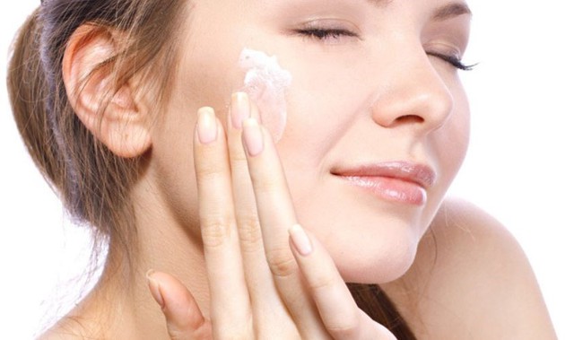Cách dặm lại lớp trang điểm đẹp tự nhiên, luôn giữ được diện mạo tươi tắn suốt cả ngày - Ảnh 1. Cách dặm lại lớp trang điểm đẹp tự nhiên, luôn giữ được diện mạo tươi tắn suốt cả ngày - Ảnh 1.
